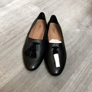 NWOT black Aerosole shoes